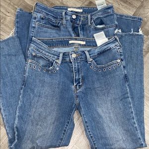 Two sets of Levi’s skinny jeans